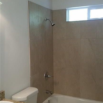 5th image of 1009 Emile St #B