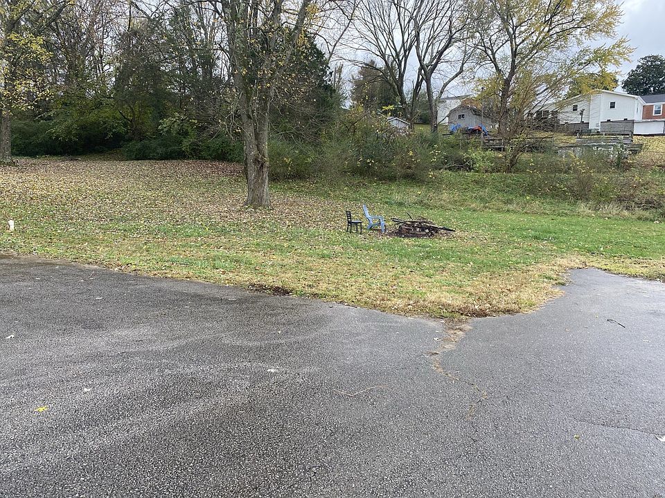 1st image of 238 Lisa Ln