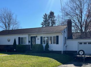 17 Meadow Ln, Bridgeport, WV 26330