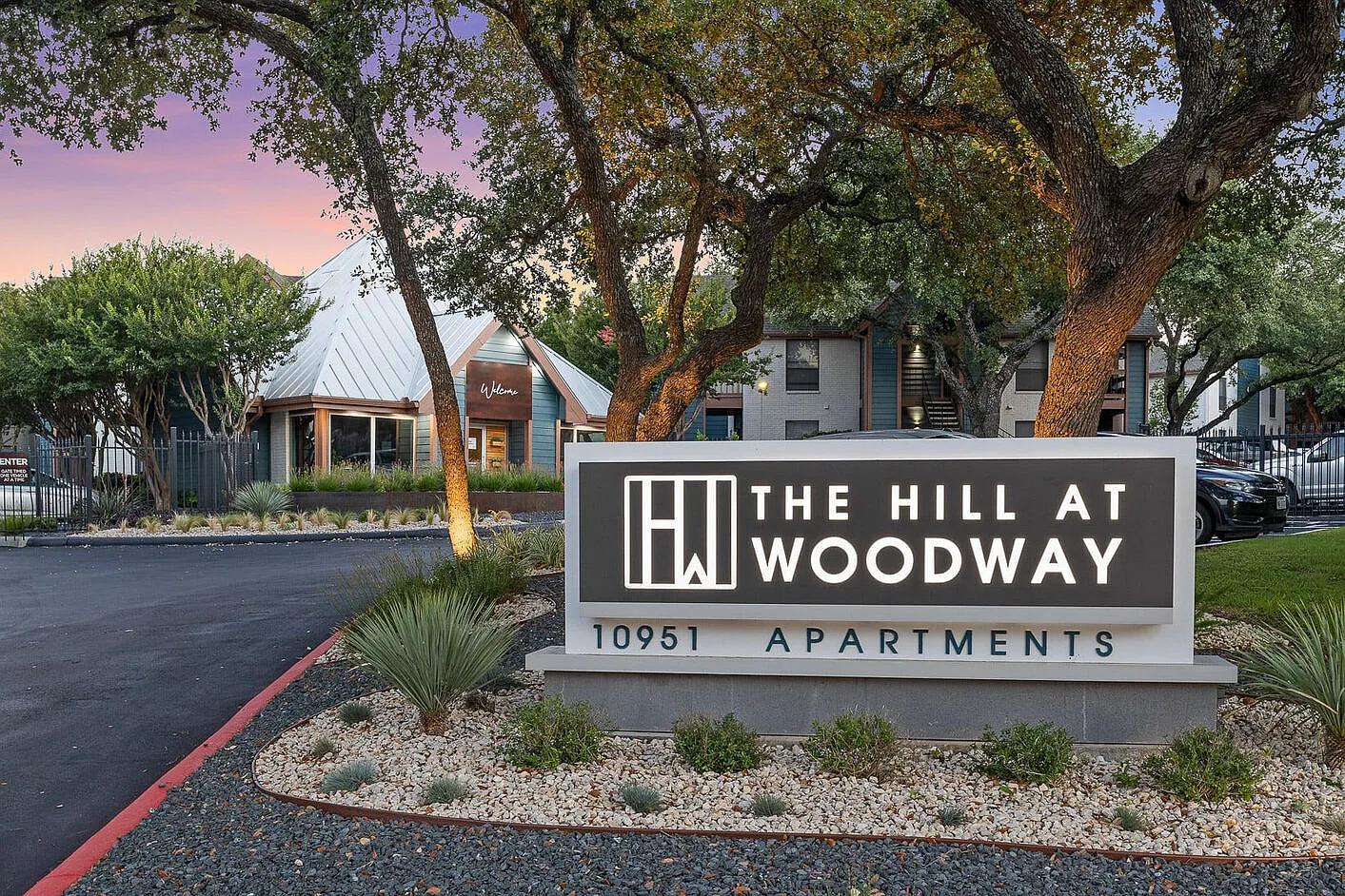 Hill at Woodway — Photo 2