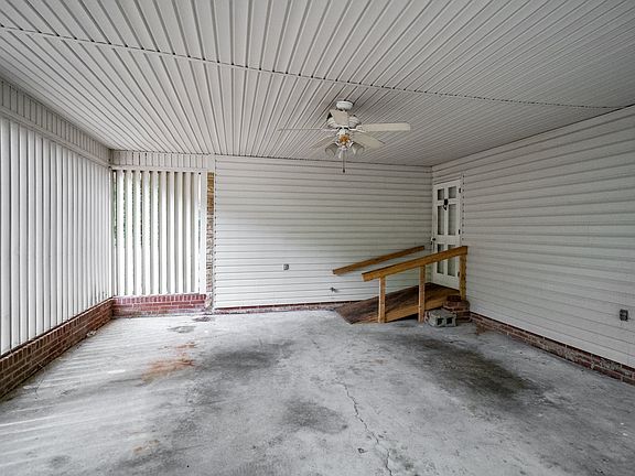 5th image of 1933 Davistown Rd