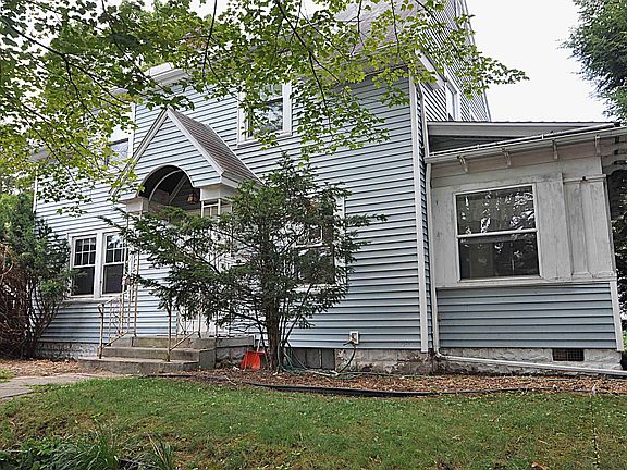 2nd image of 1240 Altgeld St