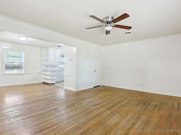 5th image of 1418 E 52nd St