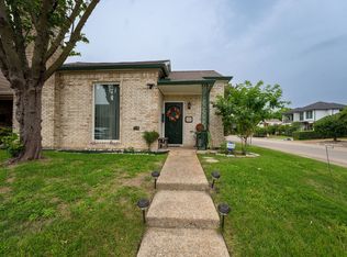 6801 Anglebluff Cir, Dallas, TX 75248