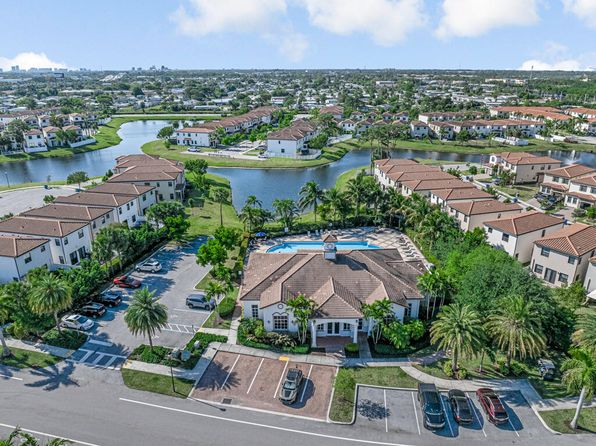 1012 Willow Place, Riviera Beach, FL 33410