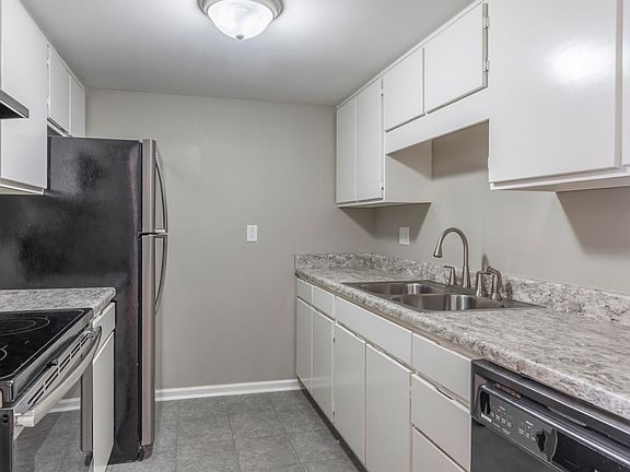 4th image of 510 E Gillespie St APT B6