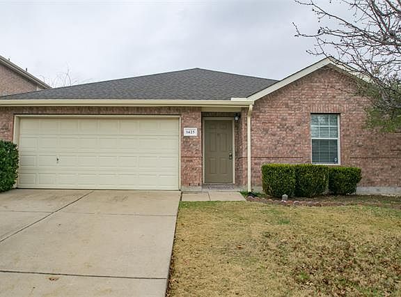 2nd image of 1425 Water Lily Dr