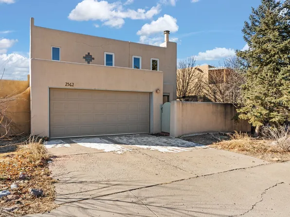 2562 Camino San Patricio, Santa Fe, NM 87505