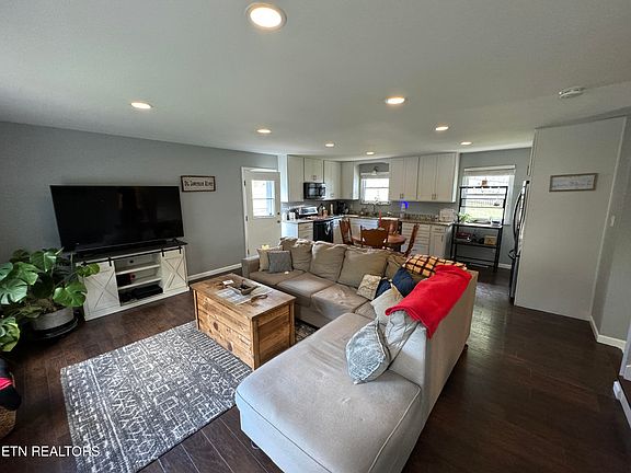 4th image of 6220 Robin Heights Dr