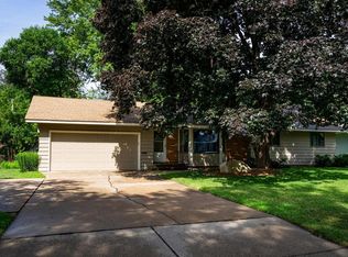 2709 Idaho Ave N, Crystal, MN 55427