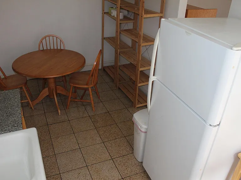 4054 Chestnut St #1R — Photo 5