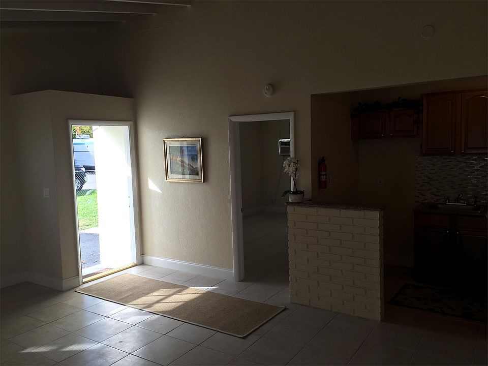 1st image of 1503 SW 21st St