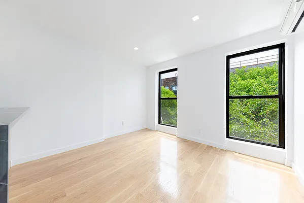 Rented by Avenues Real Estate | media 4