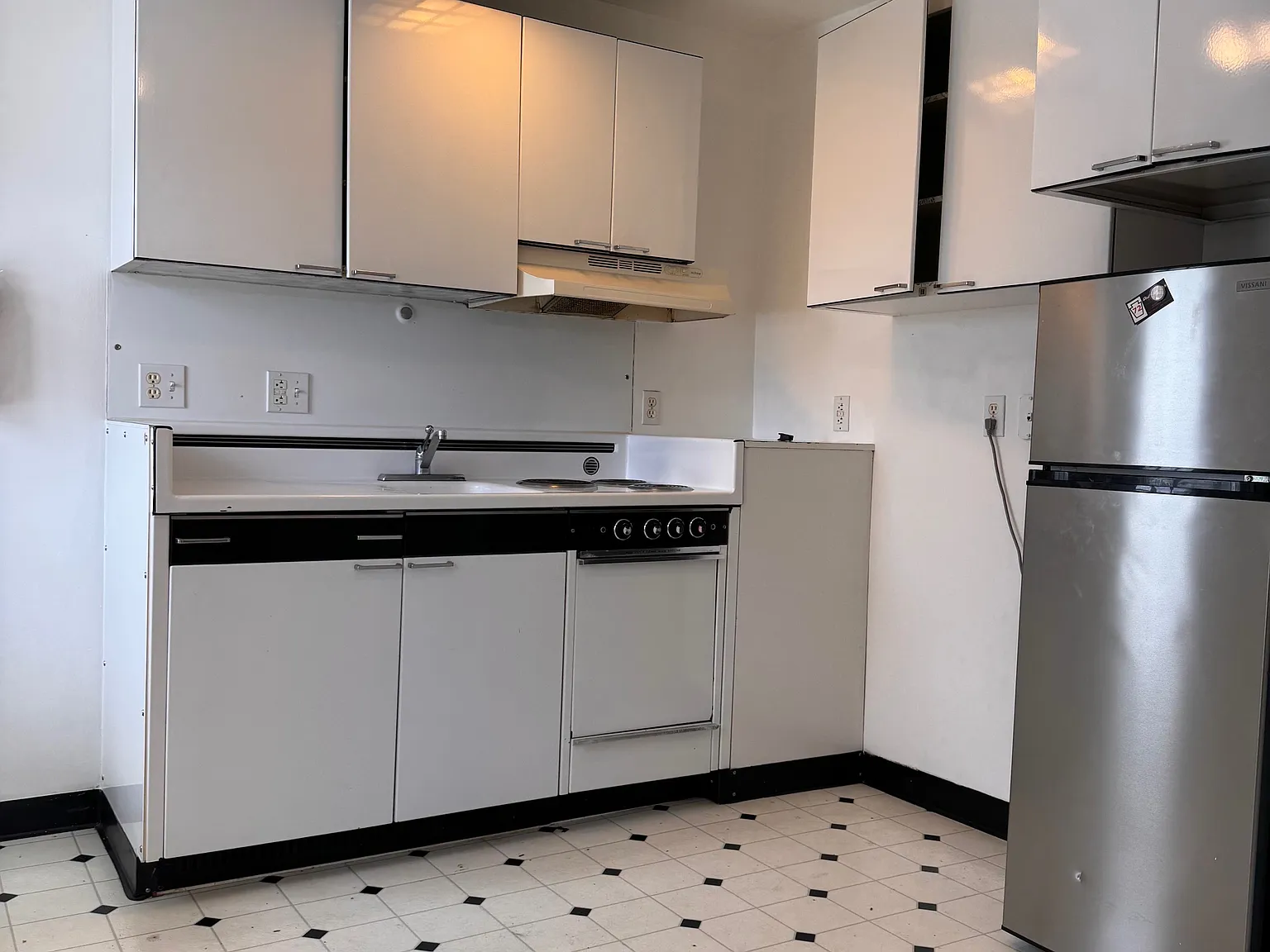 1 bed, $1,000 — Photo 3