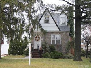 169 Hunnewell Ave, Elmont, NY 11003