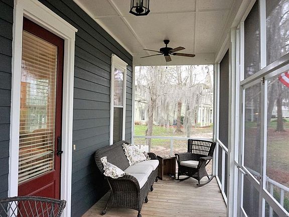 2nd image of 64 Carriage House Ln