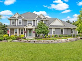 W245N7230 Stonefield Dr, Sussex, WI 53089