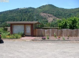 1253 N Old Pacific Hwy, Myrtle Creek, OR