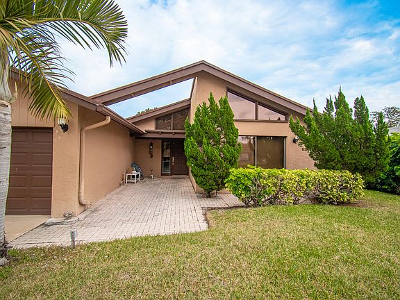 4th image of 21566 Arbor Way