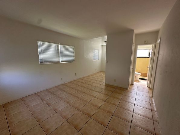 6240 Dewey St #4