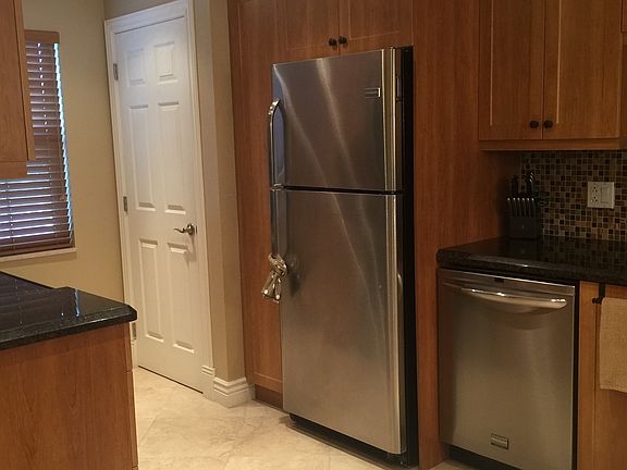4th image of 535 Oaks Dr APT 303