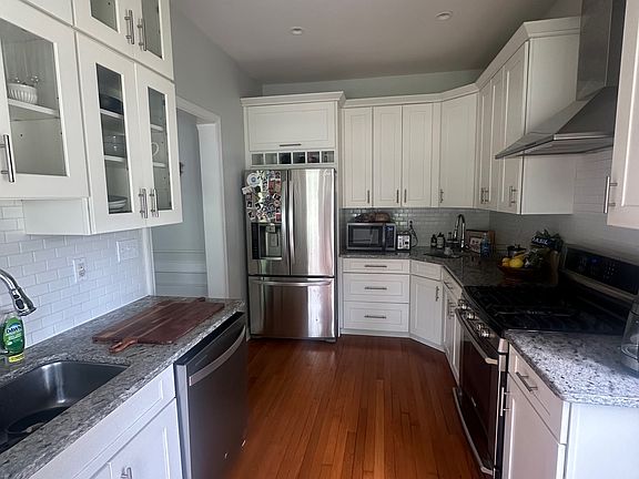 4th image of 43 Harrison Ave Floor 1