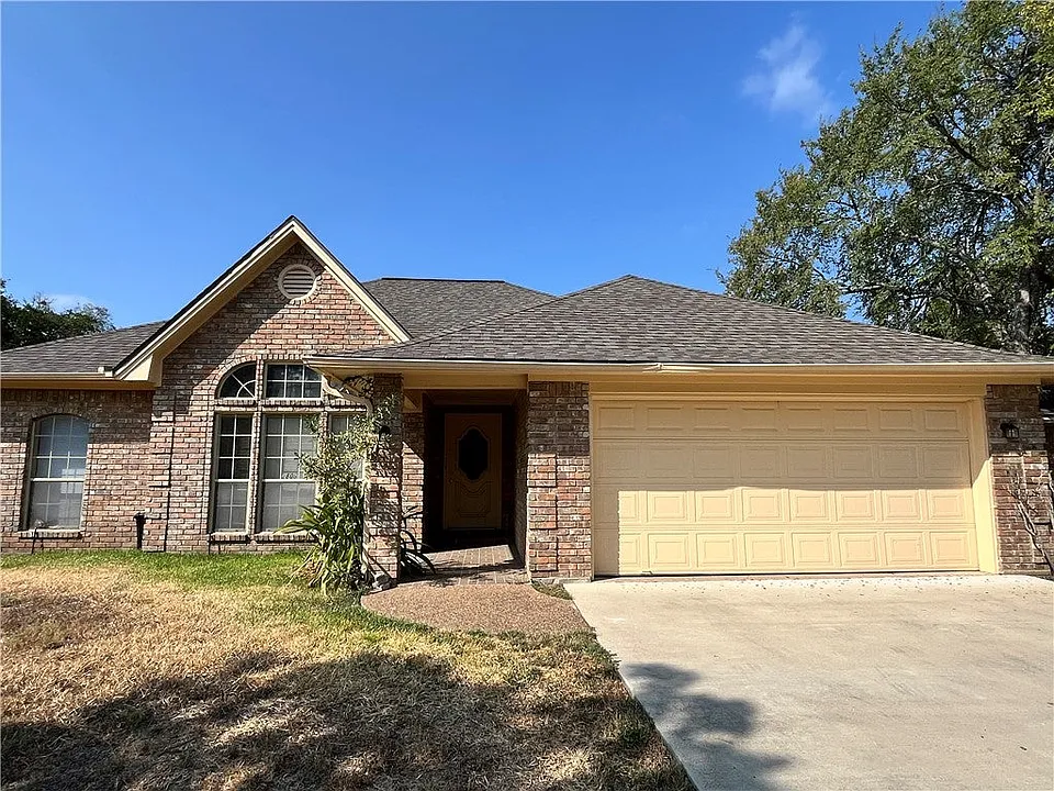 2806 Arroyo Ct N