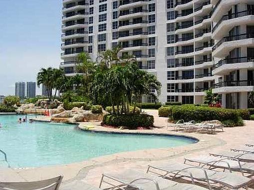 1st image of 19195 Mystic Pointe Dr Ph 6