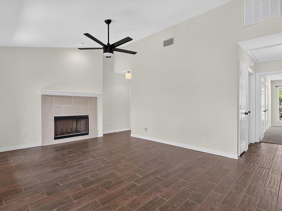 1st image of 1204 Calico Ln APT 721