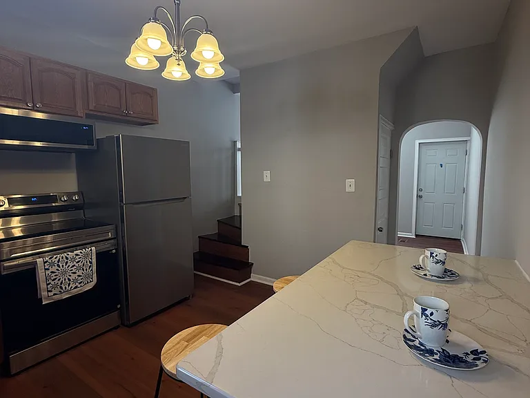 3264 Emery St — Photo 5