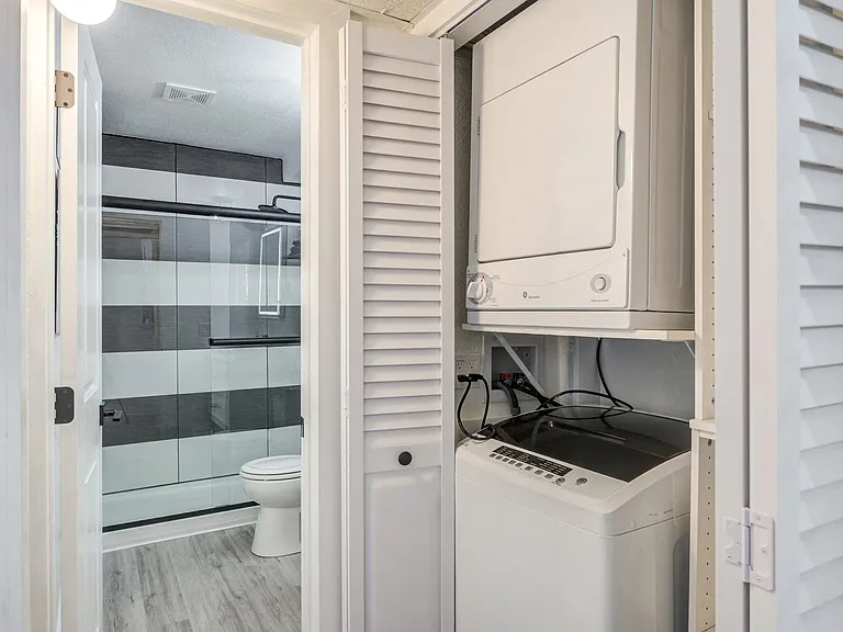 Fusion Warner Center - In Unit Laundry