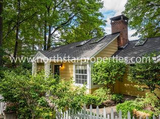 577 Middlecrest Rd, Lake Oswego, OR 97034