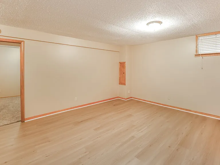 102 Gilbert St — Photo 9
