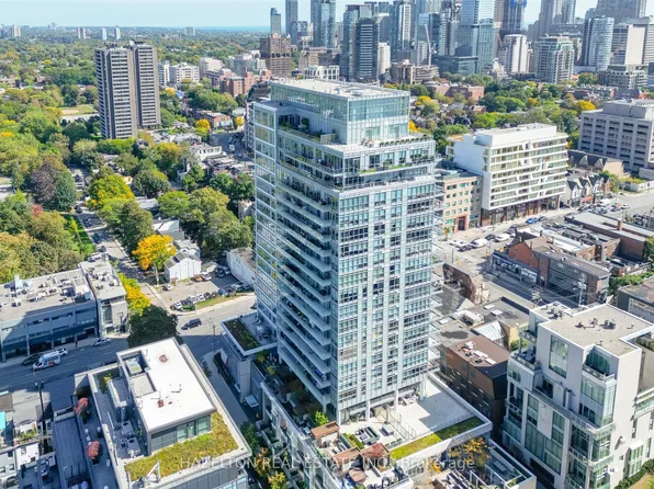 170 Avenue Rd #206, Toronto, ON M5R 0A4