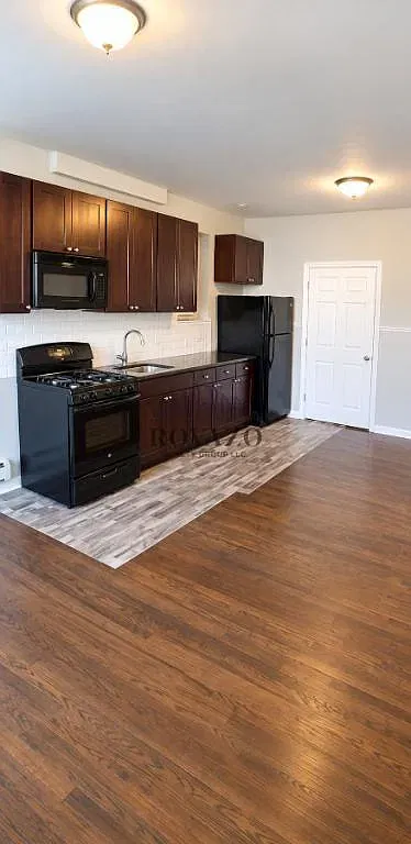 Studio, 500 sqft, $1,295 — Photo 2
