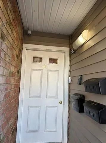 56 Whitaker Pl #2 — Photo 2