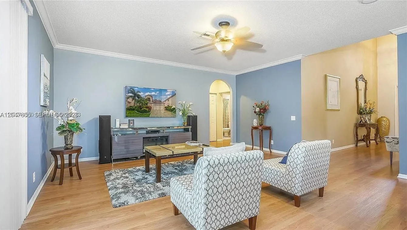 5 bed, 4.0 bath, 2798 sqft, $6,500 — Photo 3