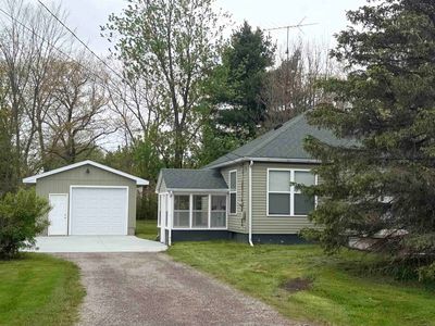 1420 Mintola Ave, Flint, MI, 48532
