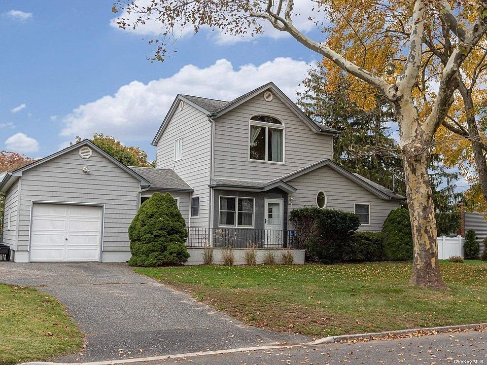 45 Driftwood Lane, East Moriches, NY 11940 Zillow
