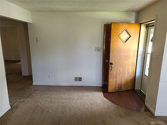 5th image of 4078 Myron Ave