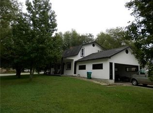 10507 E Maple Ave, Peculiar, MO 64078