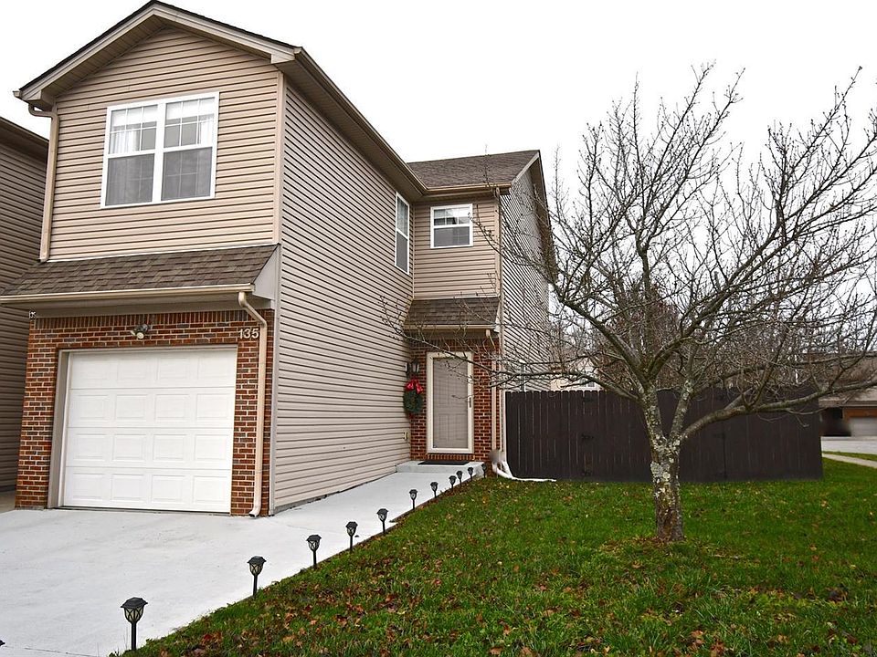 1st image of 135 Lowell Ct