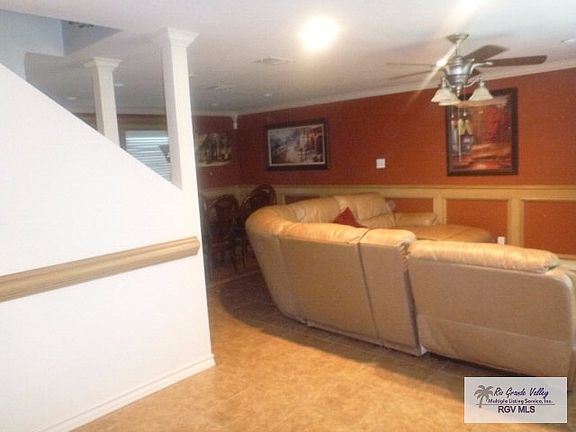 2nd image of 3804 Lantana St