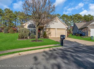 2346 N Chanticleer Ct, Toms River, NJ 08755