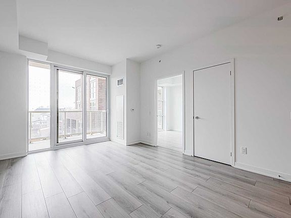 4th image of 1787 Saint Clair Ave W #403