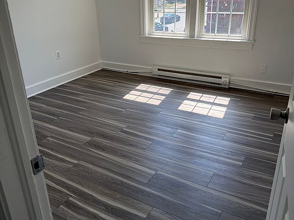 3rd image of 629 Virginia Ave #629