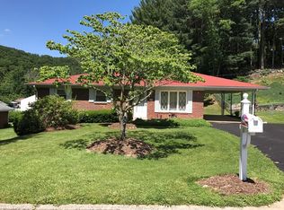 314 Edgewood Rd, Bluefield, VA 24605