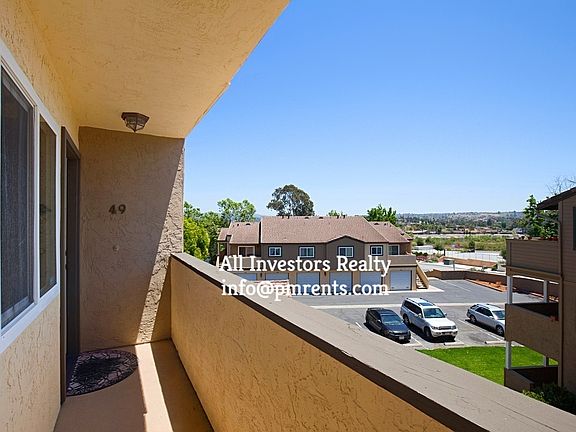 4th image of 5025 Los Morros Way