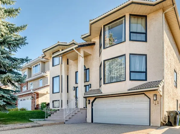 142 SW Edgeview Rd NW, Calgary, AB T3A 4V1