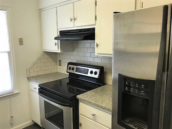 4th image of 723 Black Oak Dr